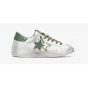 2Star Sneaker Low in pelle Bianca con Dettagli Verde Glitter